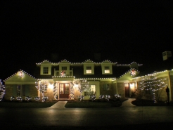 holiday-light-hangers-st-charles