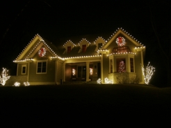 winter-lighting-hangers-glen-ellyn