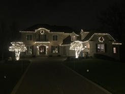 seasonal-light-installs-south-barrington