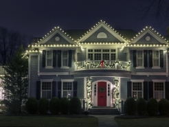 christmas-roof-lighting-winnetka