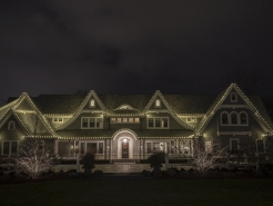seasonal-roof-lighting-glen-ellyn